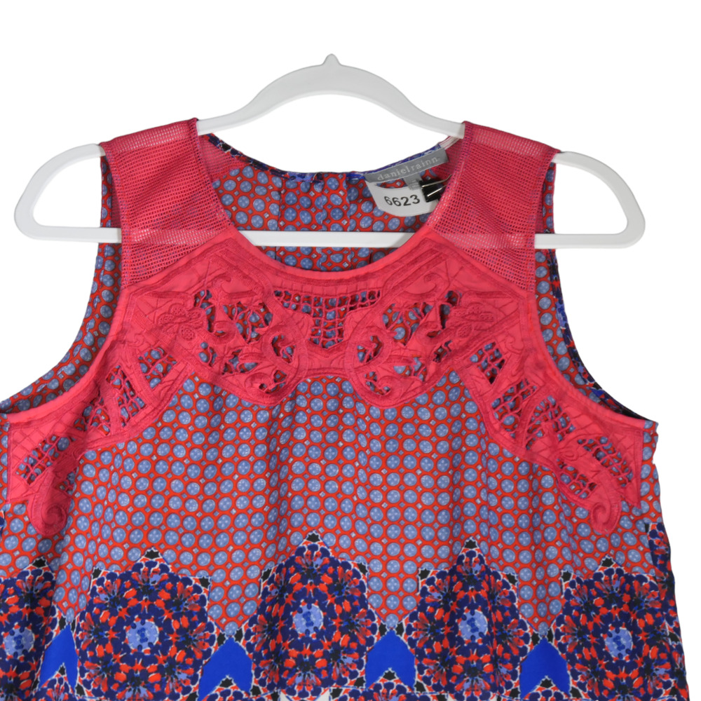 Daniel Rainn Blouse Womens Meduim Red White Blue Button Back Lace Detail Boho - Picture 3 of 13